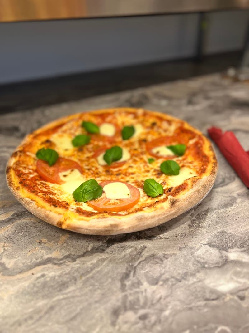 Västra Pizzeria & Pub