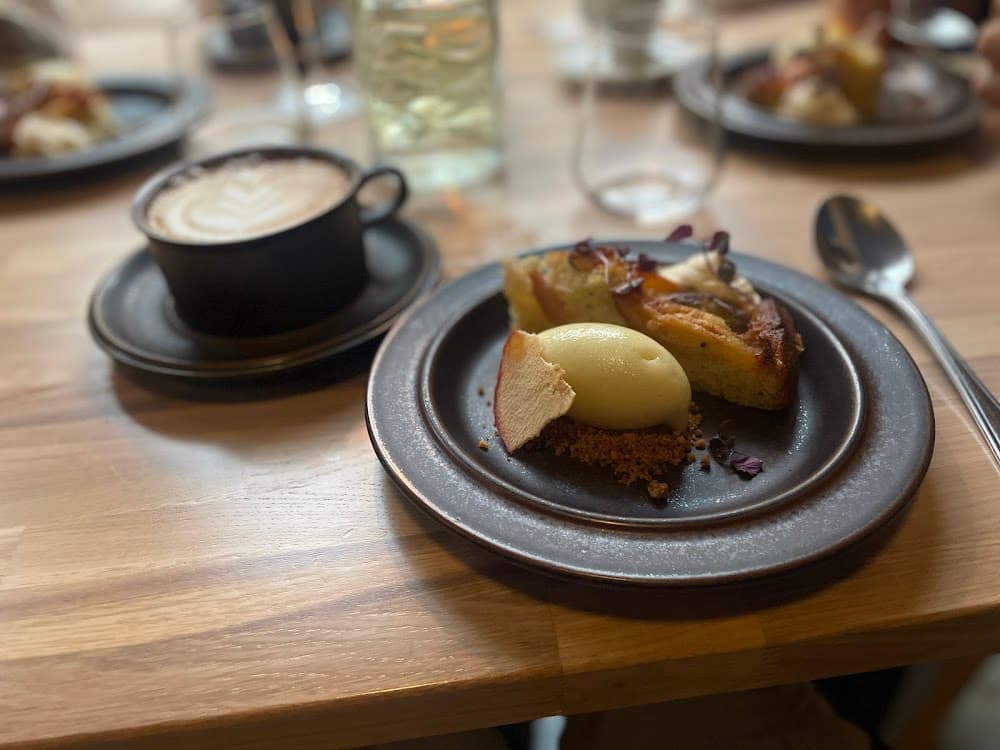 Hattmakarn Brasserie & Bar