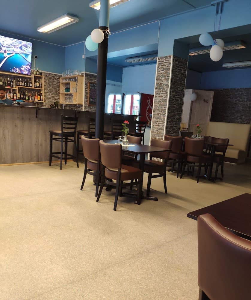 Capri Blue pizzeria & Sports Bar