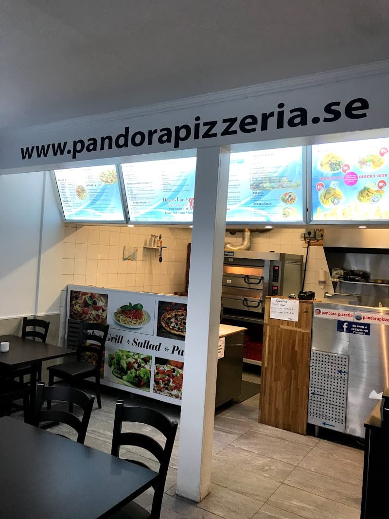 La Pandora Pizzeria