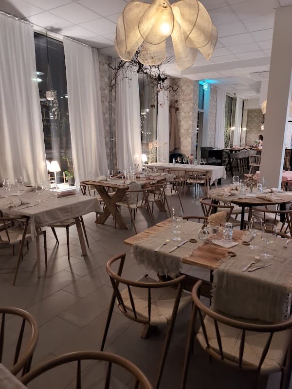 Juliet Crêperie & Bistro