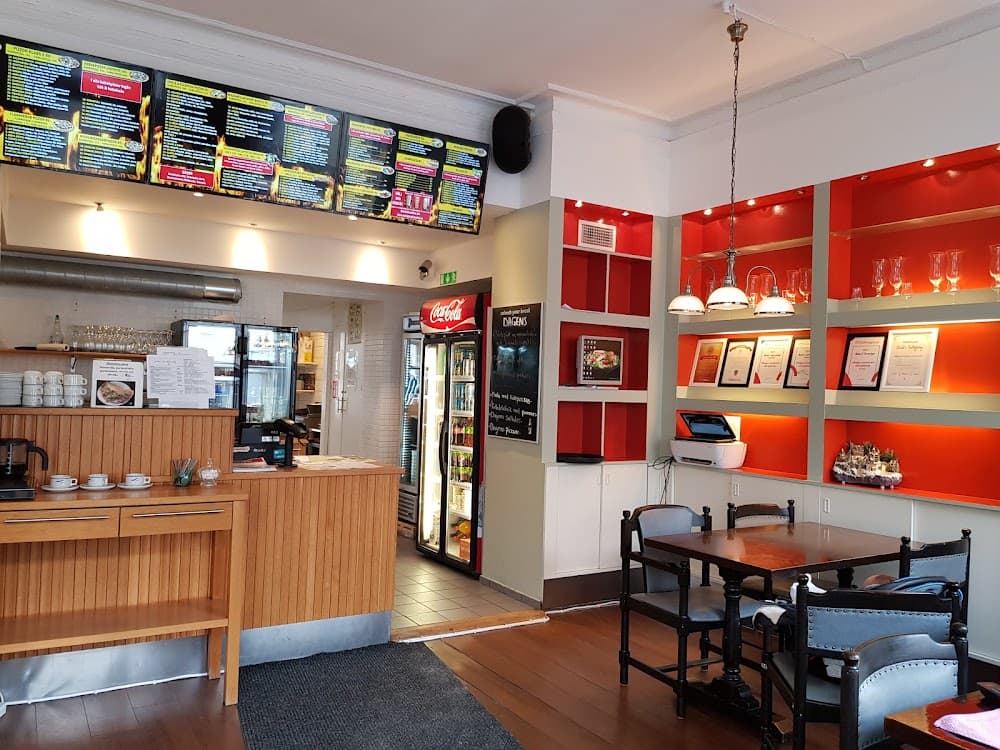 Mingus Restaurant & Pizzeria