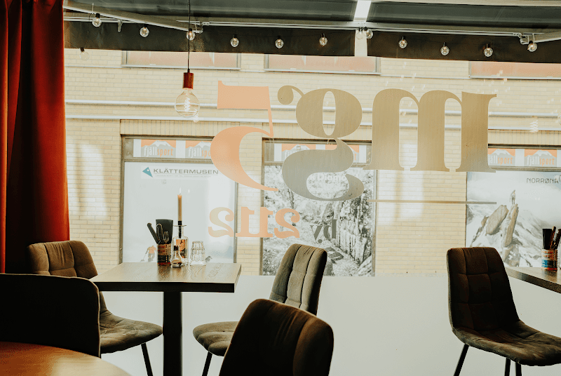 Restaurant 2112 & MG5